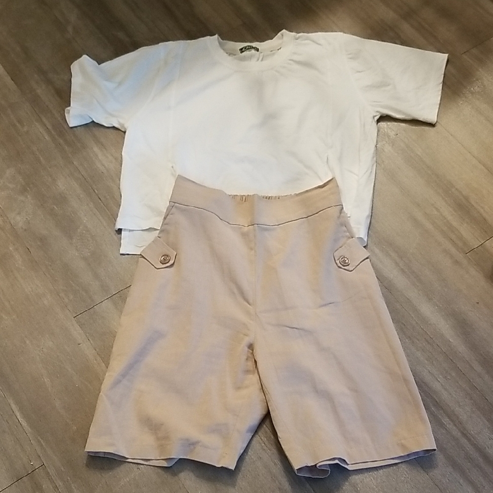 Offer White T-Shirt and Tan Shorts Set Size 1